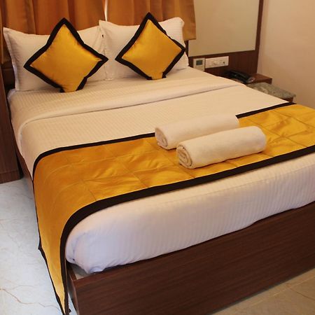 Uj Pallazzio - Business Class Luxury Hotel Tiruvannamalai Bagian luar foto