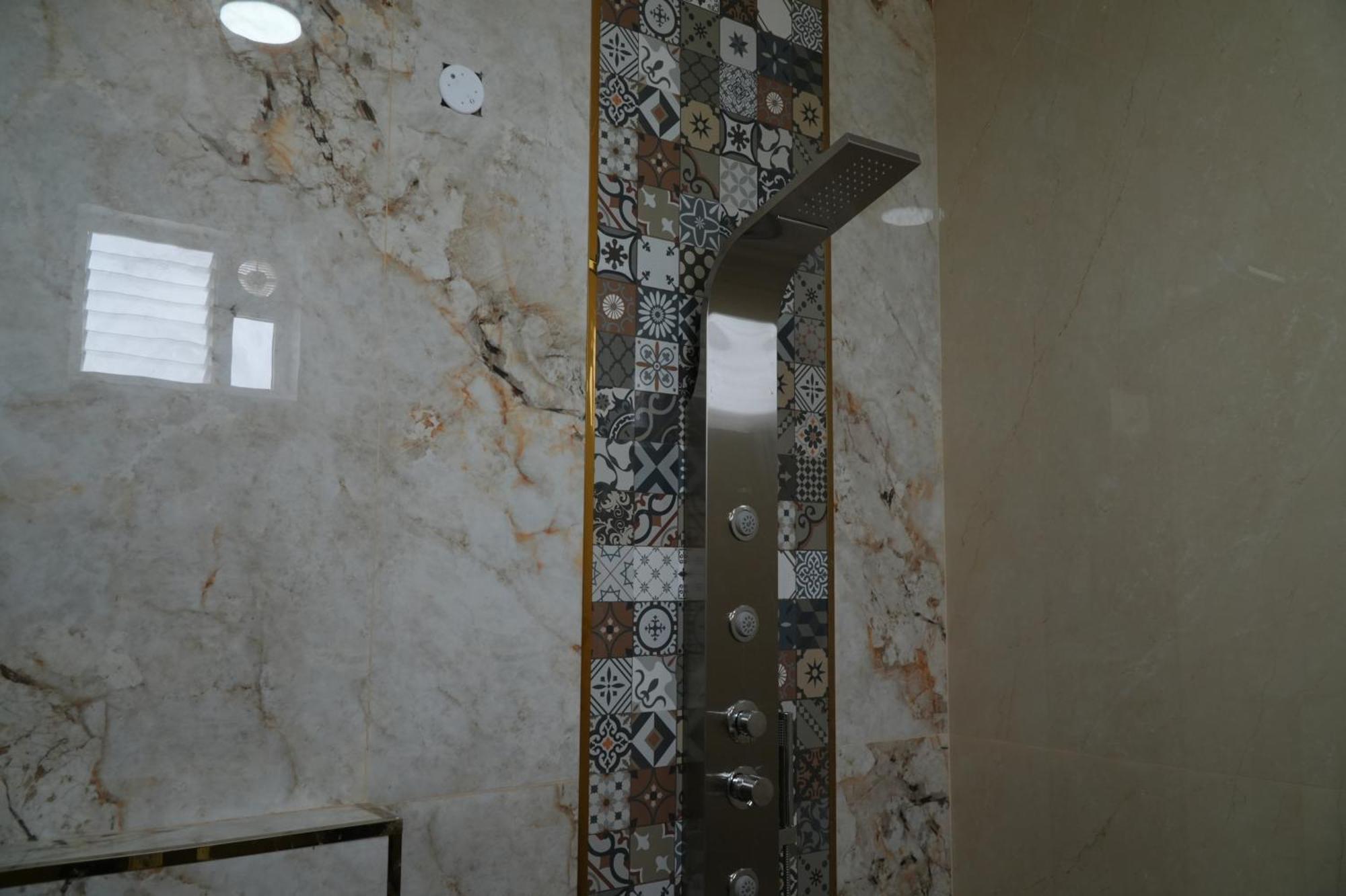 Uj Pallazzio - Business Class Luxury Hotel Tiruvannamalai Bagian luar foto