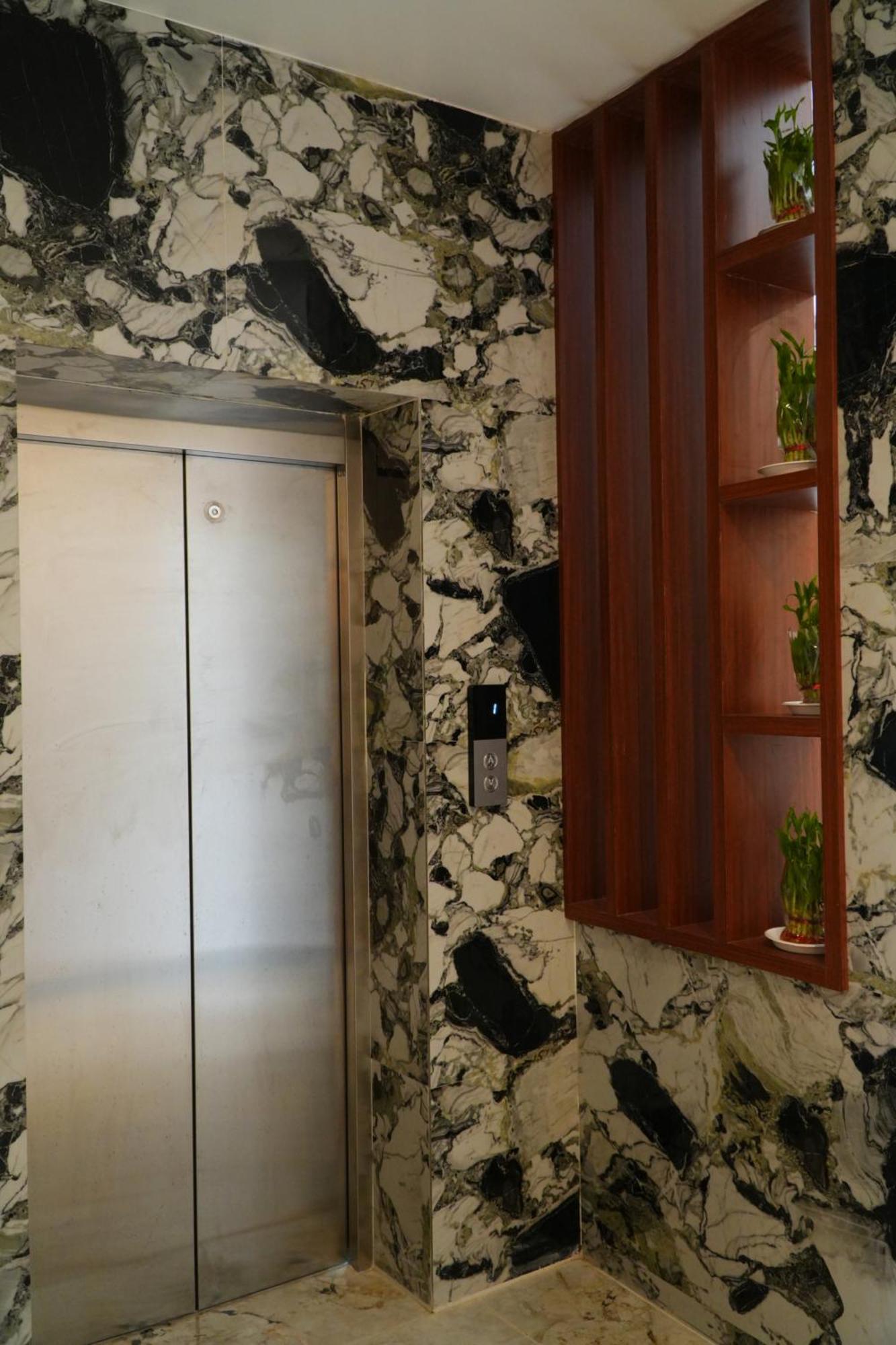 Uj Pallazzio - Business Class Luxury Hotel Tiruvannamalai Bagian luar foto