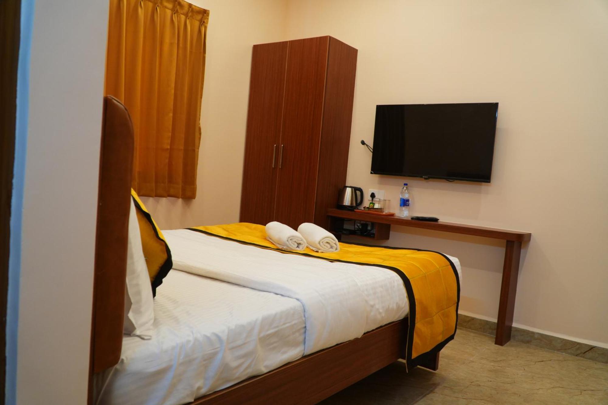 Uj Pallazzio - Business Class Luxury Hotel Tiruvannamalai Bagian luar foto