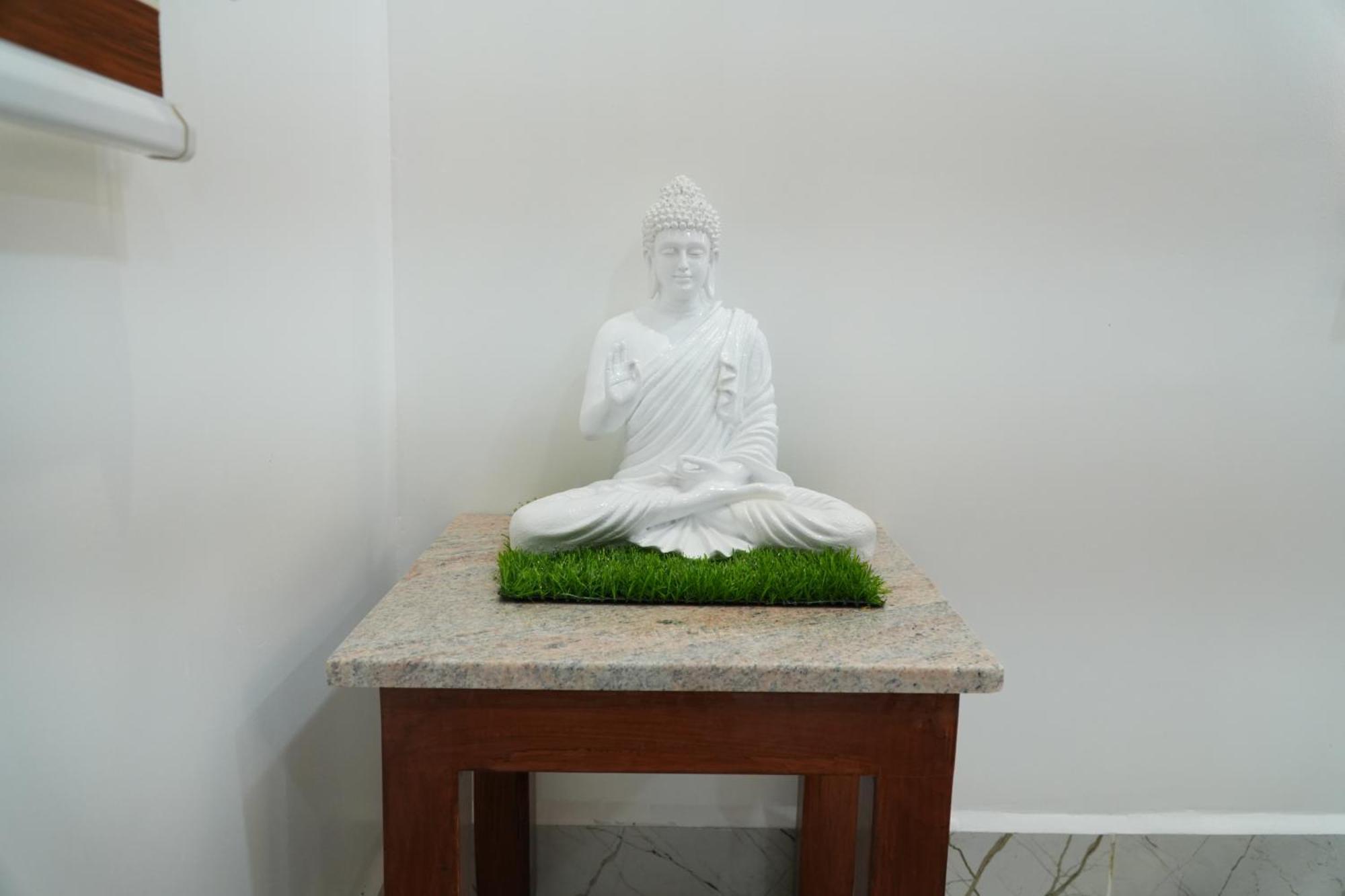 Uj Pallazzio - Business Class Luxury Hotel Tiruvannamalai Bagian luar foto